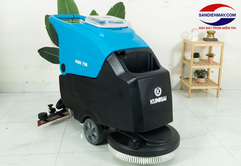 Sử dụng máy chà sàn để duy trì độ bền bỉ cho sàn vừa được đánh bóng